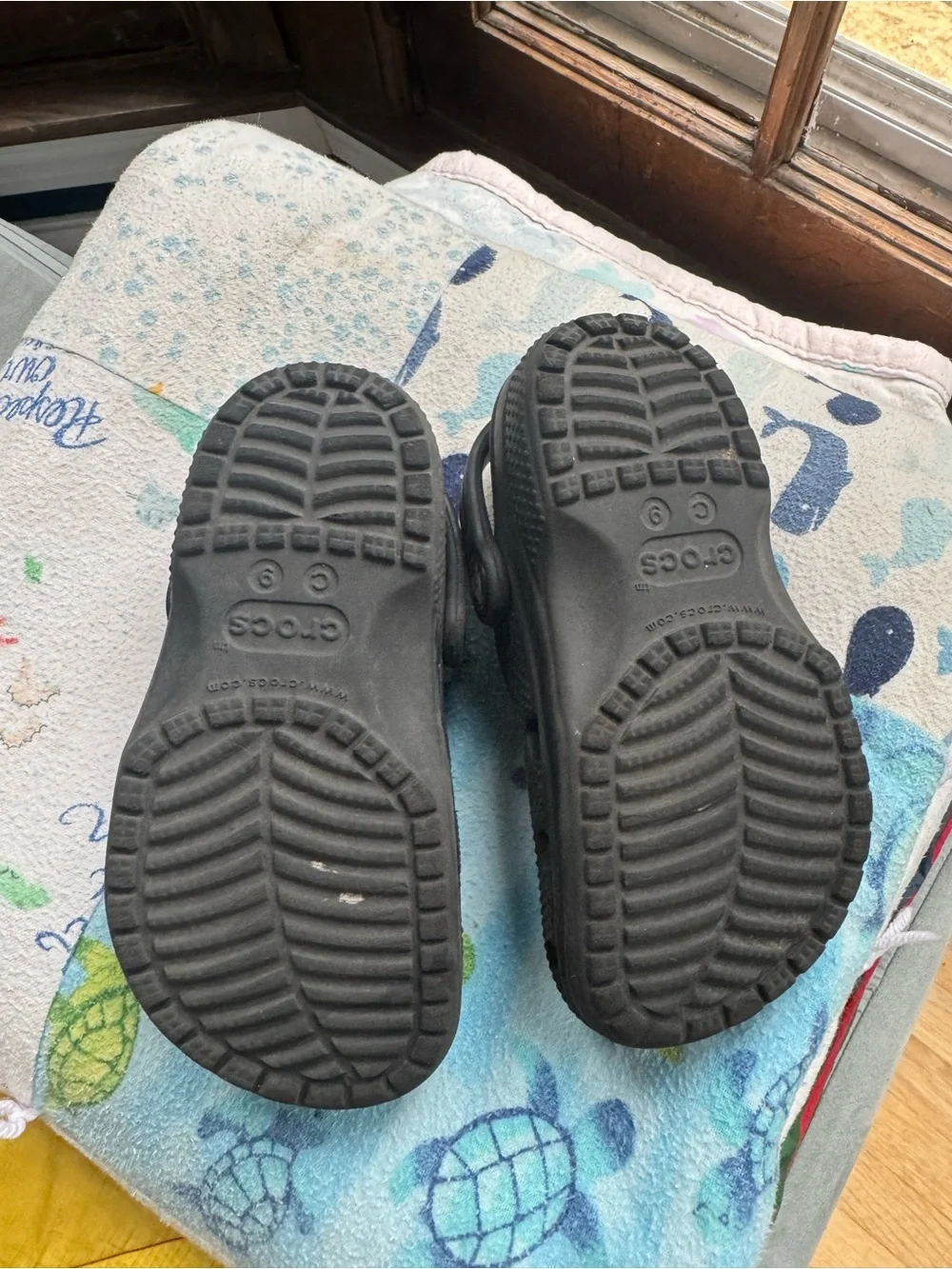 CROCS Kids Black Classic size C9 Shoes
